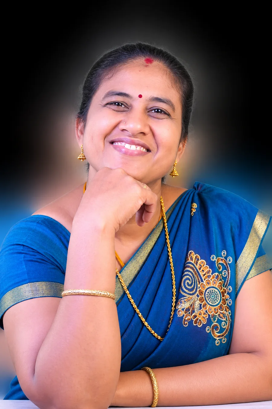 Super Mom வழிகாட்டி Sangeetha புன்னகையுடன்